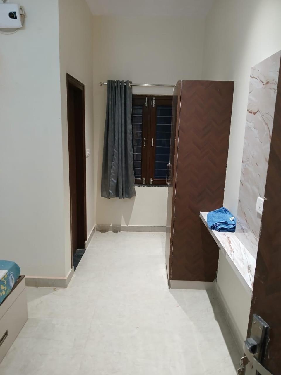 Hotel Jaipur In, Jatipura Parikrama Marg Near Mukharvind Temple Govardhan المظهر الخارجي الصورة